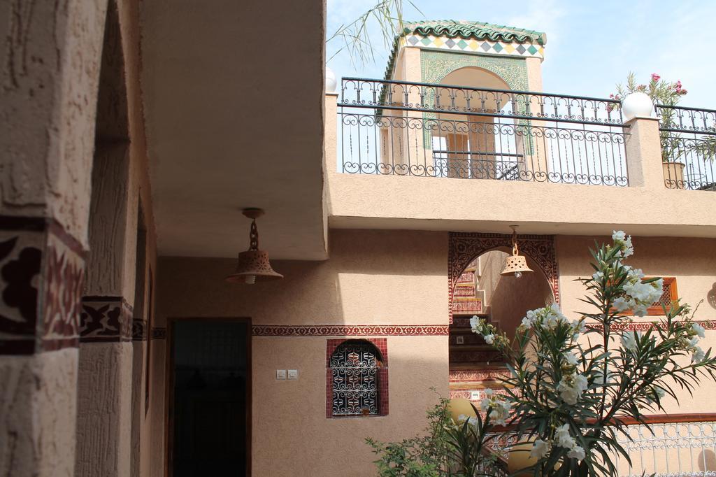 פס Riad Les Chrifis Navette Aeroport 24 Sur 24 מראה חיצוני תמונה